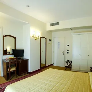 Fiorita Hotel